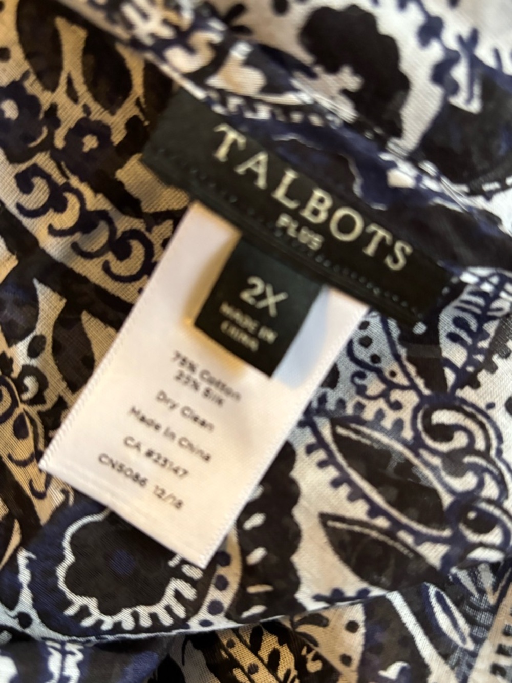 TALBOTS scarf / wrap / coverup / topper SILK BLEND 2x PLUS SIZED paisley SHEER - Picture 5 of 5
